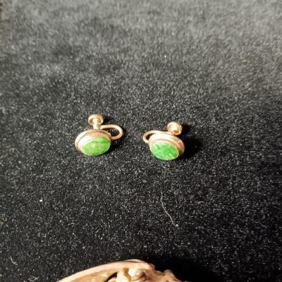 JADE COLORED PENDANTS AND EARRINGS PLUS FAUX PEARL BROOCH