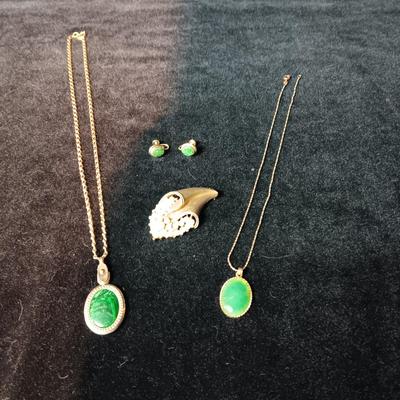 JADE COLORED PENDANTS AND EARRINGS PLUS FAUX PEARL BROOCH