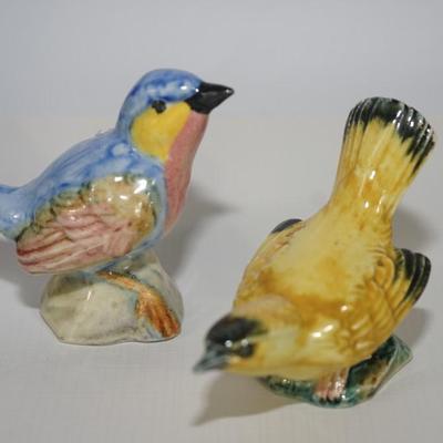 VINTAGE GROUPING OF FOUR STANGL CERAMIC BIRDS 2 1/2 "