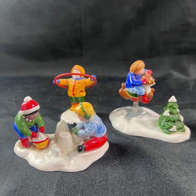 Lot 157 | Frosty Playtime