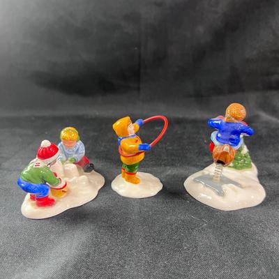 Lot 157 | Frosty Playtime