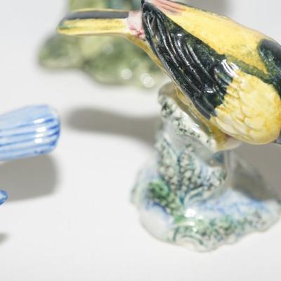 GROUPING OF FOUR CERAMIC AND HAND PAINTED STANGLE BIRDS