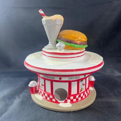 Lot 186 | Dinah’s Drive-In