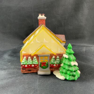 Lot 198 | Village Greenhouse