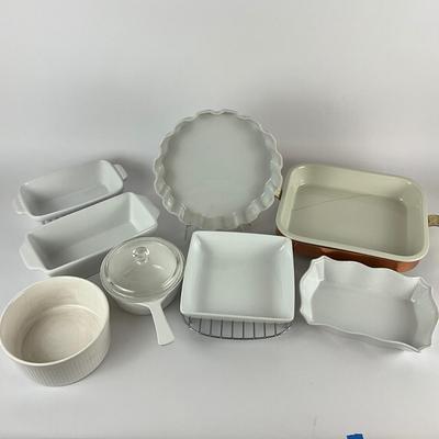 246 Large lot of Corning / Bake ware