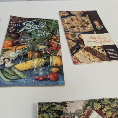 Vintage Recipe & Kitchen Pamphlets