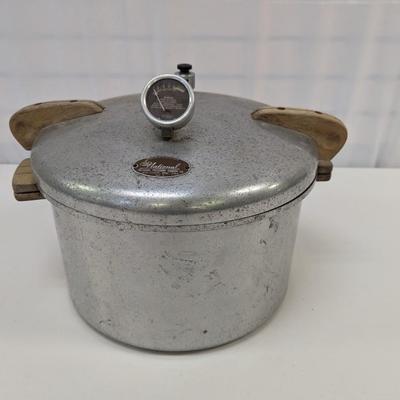 Vintage National Pressure Cooker No. 7