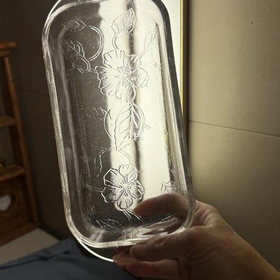 Vintage beautiful glass baking dishes, pretty flowers