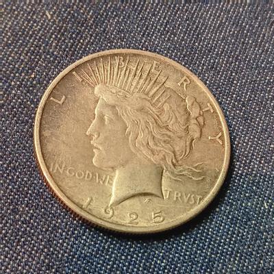 1925 PEACE SILVER DOLLAR