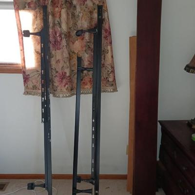 FULL SIZE WOODEN FOUR POSTER BED