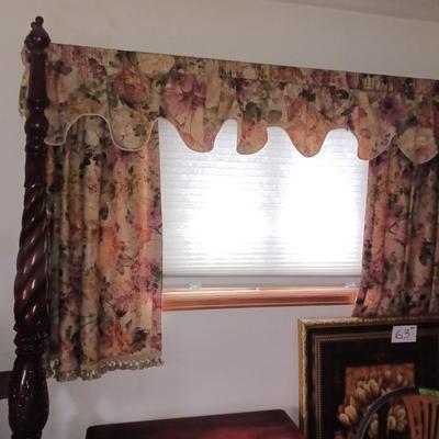FULL SIZE COMFORTER, PILLOW SHAMS & CURTAINS