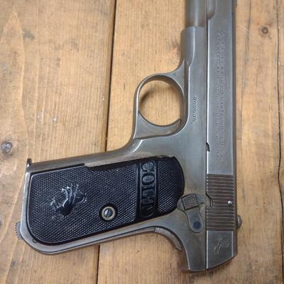 Vintage Colt Automatic .32 Caliber Rimless Smokeless Firearm with Magazine