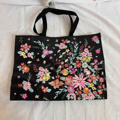 Collection of Vera Bradley Bags (LR-DZ)
