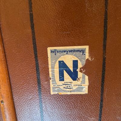 786 Antique Aristo Bentwood Steamer Trunk