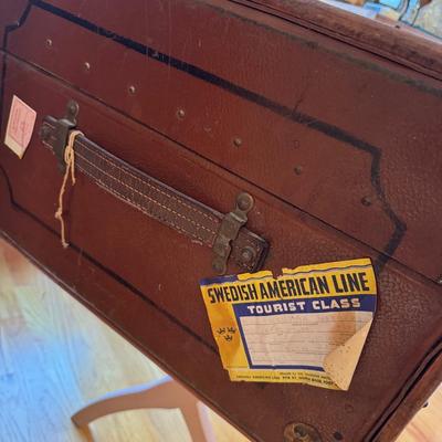 786 Antique Aristo Bentwood Steamer Trunk