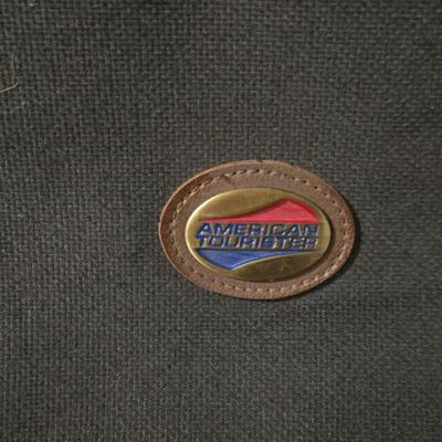 American Tourister Folding Clothes Hanging Luggage