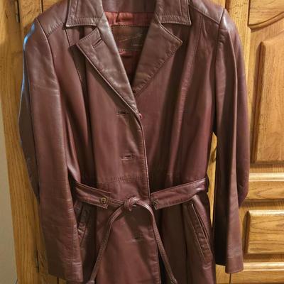 Vintage Etienne Aigner Ladies Leather Belted Short Trench Style Jacket