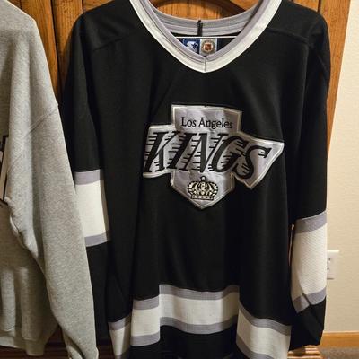 Hockey NHL Jerseys and Sweatshirt