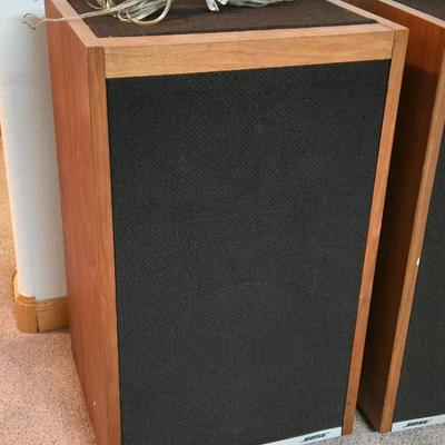 Set of BOSE Model 601 Cabinet Speakers