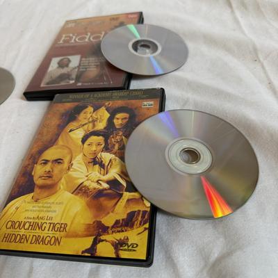 NIB Jinhoo DVD/CD Player and DVDs (LR-KD)