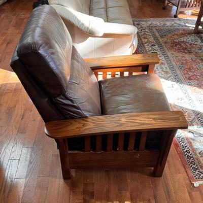 Lane Furniture Industries Leather Recliner (LR-DZ)
