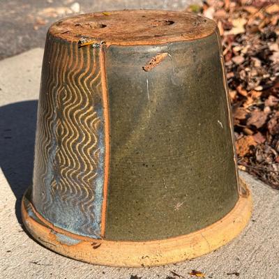 Four Matching Ceramic Pots (Y-DZ)
