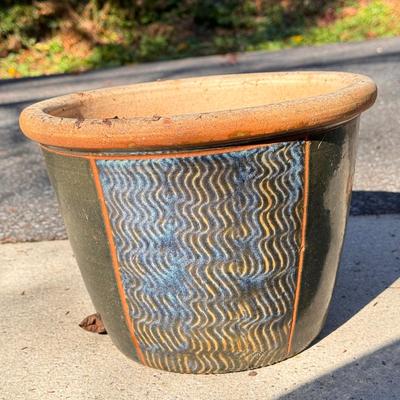 Four Matching Ceramic Pots (Y-DZ)