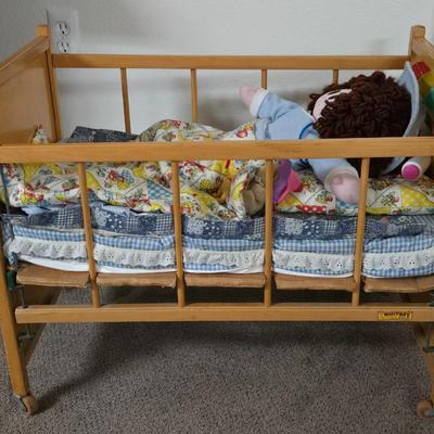 Vintage Whitney Bros. 1950s Doll Bed Crib