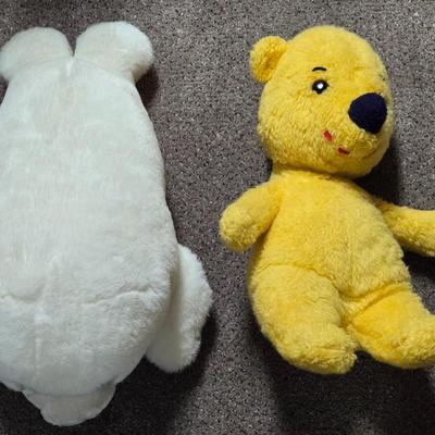 Vintage Plush Seal and Winnie the Pooh