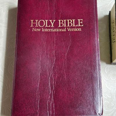 New International Version Bible and Faith Trinket Box