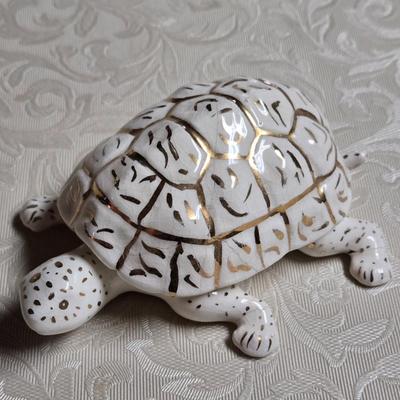 Vintage Porcelain Turtle Trinket Box