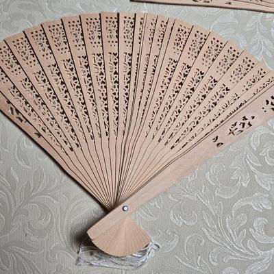4 Wood Fans