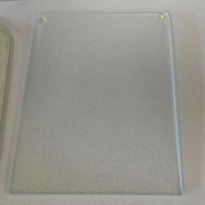 Cutting Boards and 2 Placemats