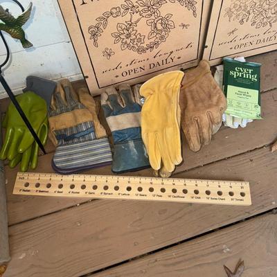508 Misc LOT of Useful Garden Supplies