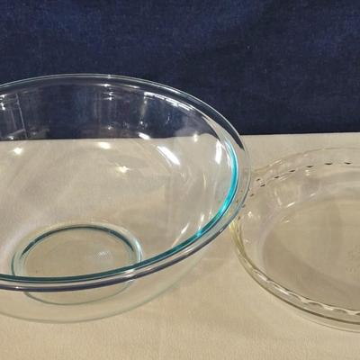 2 Pyrex Dishes - Mixing Bowl and Pie Plate