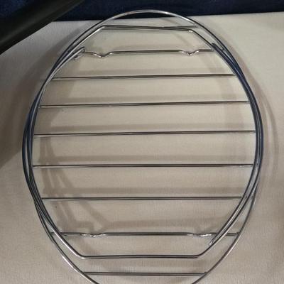 Pampered Chef Skillet and Roasting Rack