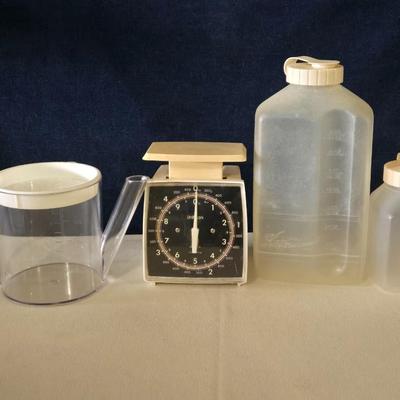 Mixed Kitchen Items - Liquid Shakers, Gravy Seperator, and Kitchen Scale