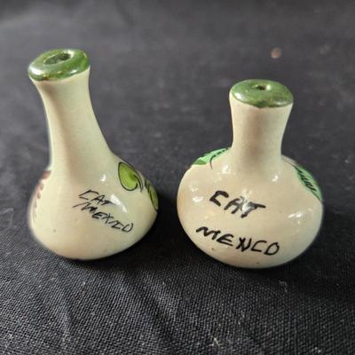 Pair of Micro-Miniature Tonala Mexican Vases