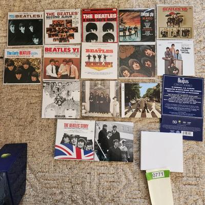 The Beatles The U.S. Albums Collection set 13 Replica Mini Albums CDs Booklet and More