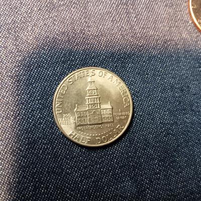 6 KENNEDY BICENTENNIAL HALF DOLLARS