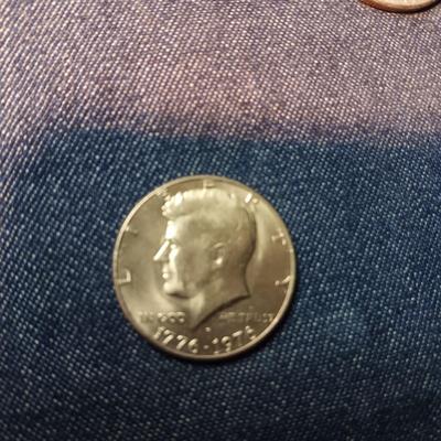 6 KENNEDY BICENTENNIAL HALF DOLLARS
