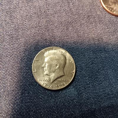 6 KENNEDY BICENTENNIAL HALF DOLLARS