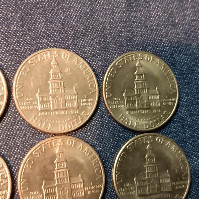 12 BICENTENNIAL KENNEDY HALF DOLLARS