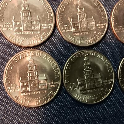 12 BICENTENNIAL KENNEDY HALF DOLLARS
