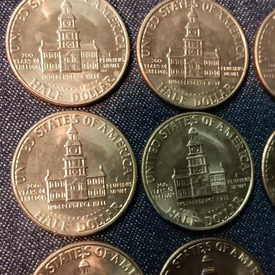 12 BICENTENNIAL KENNEDY HALF DOLLARS