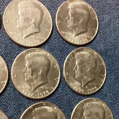 12 BICENTENNIAL KENNEDY HALF DOLLARS