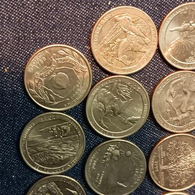 AN ASSORTMENT OF STATE QUARTERS