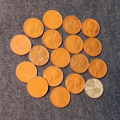 A COLLECTION OF WHEAT PENNIES