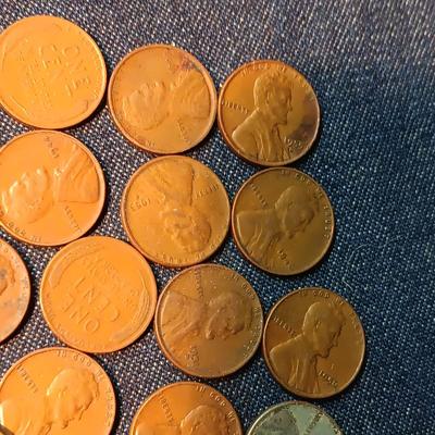 A COLLECTION OF WHEAT PENNIES