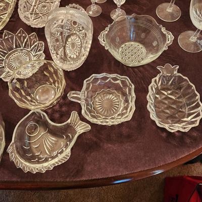 Large Lot of Glassware Wine Glasses, Serving Bowls, Candle Sticks, Stemware